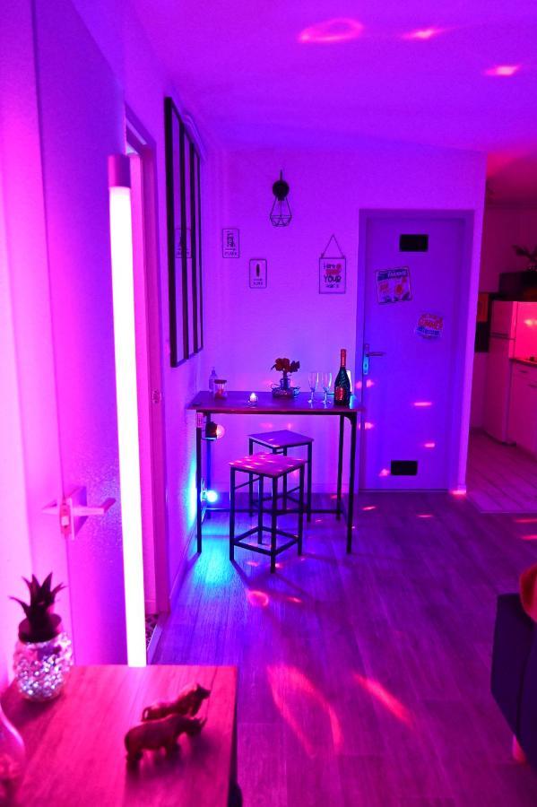 Luxe Sauna Privatif Et Grand Bain Jacuzzi A Deux A Biscarosse Plage Pour Nuit Romantique Avec Decoration Led Et Bougies Бискаррос Экстерьер фото